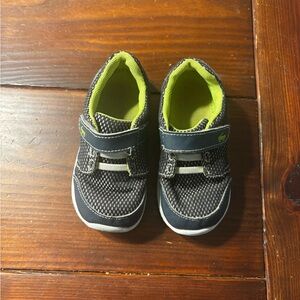 See Kai Run toddler shoes size 8